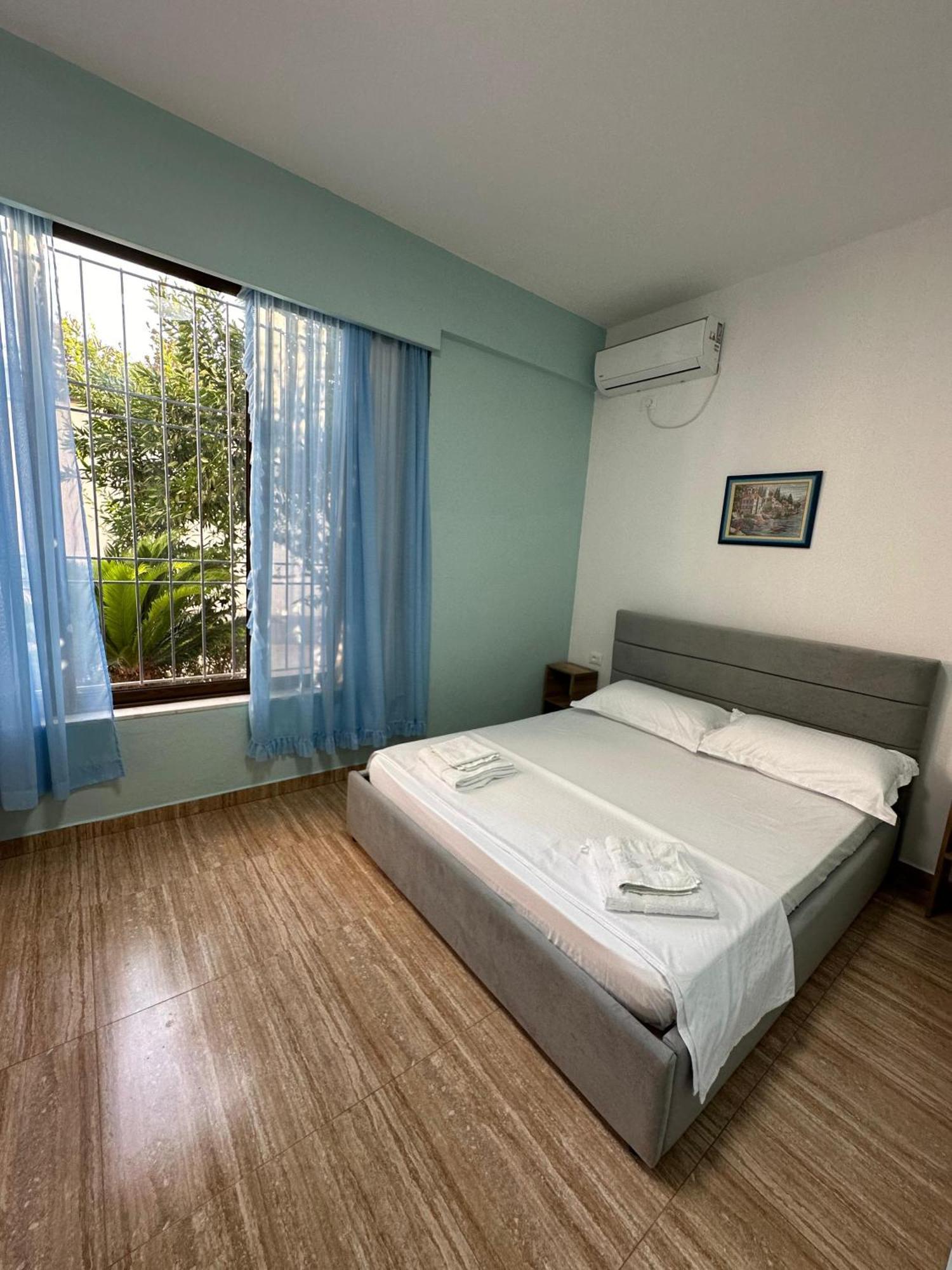 Las Palmas Guesthouse Shkodër Екстериор снимка