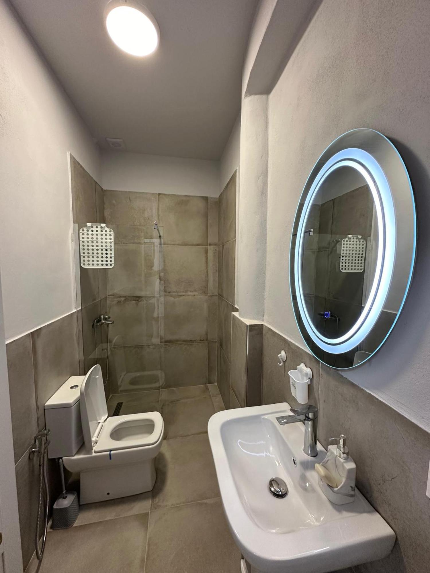 Las Palmas Guesthouse Shkodër Екстериор снимка